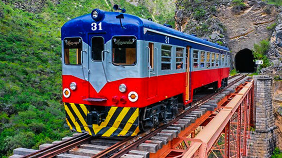 El Grupo Roggio modernizará el Tren Macho en Perú con US$ 565 millones, mejorando 128 km de vía férrea y beneficiando a 1.2 millones de personas en Junín y Huancavelica.