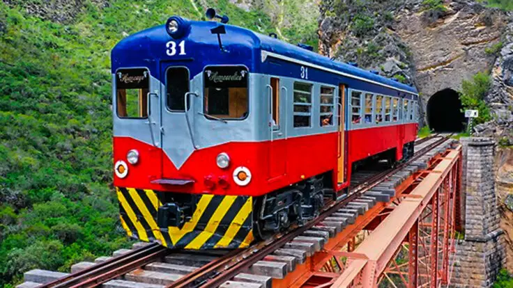 El Grupo Roggio modernizará el Tren Macho en Perú con US$ 565 millones, mejorando 128 km de vía férrea y beneficiando a 1.2 millones de personas en Junín y Huancavelica.