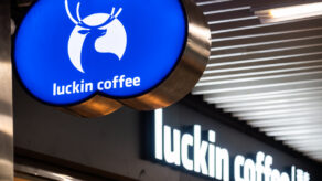 Luckin Coffe Starbucks