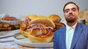 El pan con chicharrón lidera pedidos.