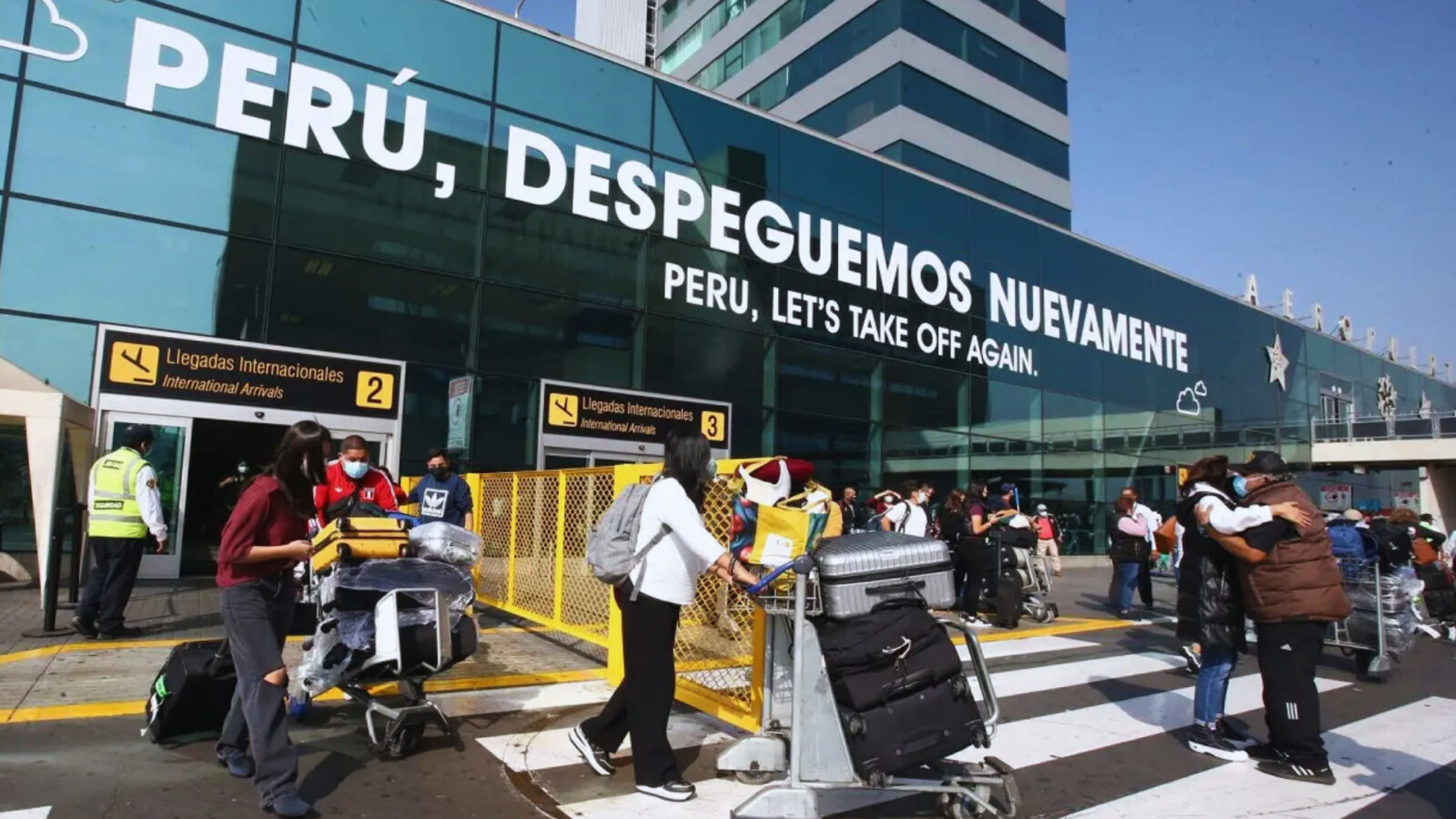 La TUUA de transferencia se cobrará a los pasajeros que utilicen Lima como punto de conexión internacional.