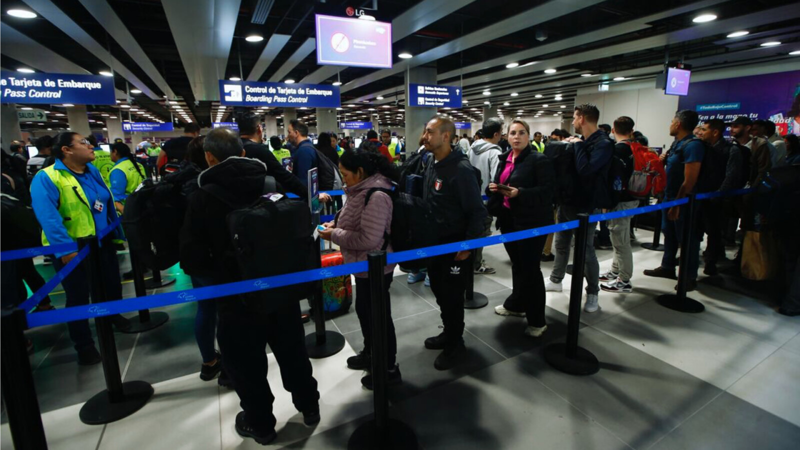 Según la SNCI, ceder a la eliminación de la TUUA respondería a intereses comerciales de la aerolínea, no a los intereses del país.