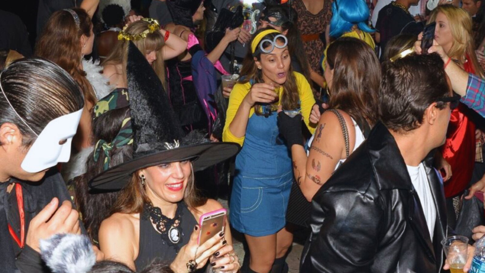 Durante el estado de emergencia Halloween no está prohibido.