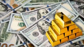 El oro sube al 30% y el dólar baja al 40% en las reservas de los bancos centrales, según Deutsche Bank.
