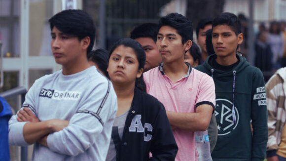 OCDE: Perú registra 21% de jóvenes de 18 a 24 años que no estudian ni trabajan