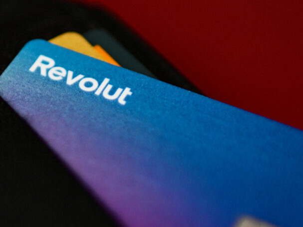Revolut licencia Perú crédito