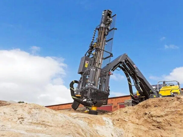 ausquest cobre Perú