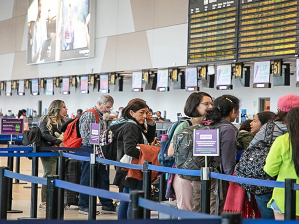 derechos pasajeros overbooking aerolíneas Perú Semana Santa