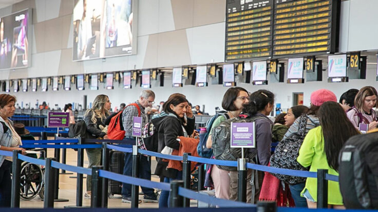 derechos pasajeros overbooking aerolíneas Perú Semana Santa