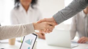 Contratación en 5.000 empresas crecen un 2.3% más tras meses de caída