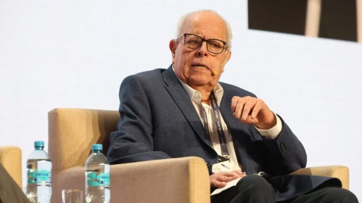 Julio Velarde Lo pensaría si me proponen continuar en el BCR