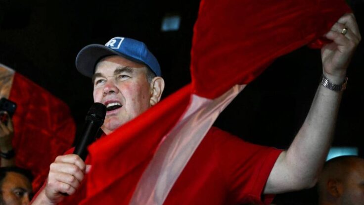 López Aliaga marcha JNE