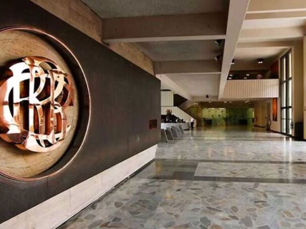 Reservas del BCR superan los US$100,000 millones por primera vez en la historia