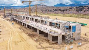 Aeropuerto de Chinchero podría retrasarse hasta 2028, alerta Contraloría.