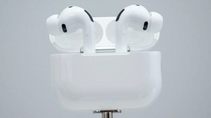 Apple prueba AirPods con cámaras e inteligencia artificial avanzada.