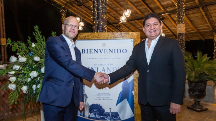 Embajador de Finlandia destaca potencial de Piura para fortalecer cooperación en educación, tecnología y agroexportación