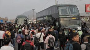 Precio del diésel aumenta a S23 y gremios de transportistas amenazan con paralización