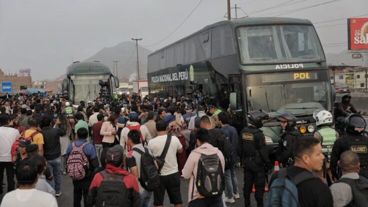 Precio del diésel aumenta a S23 y gremios de transportistas amenazan con paralización