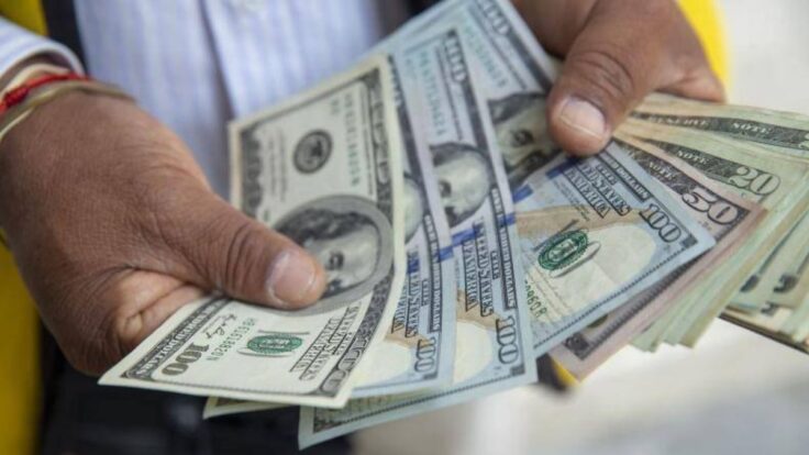 Dólar cae a S3.43 tras elecciones y fortalece al sol peruano