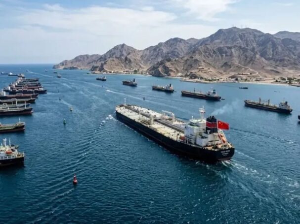 El petróleo cae 10% tras acuerdo entre EE.UU. e Irán, pero persisten riesgos