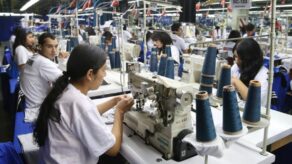 Exportaciones textiles peruanas cayeron un 8% por costes de producción y tensión global