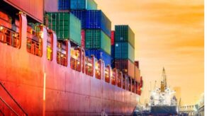 Fletes marítimos alcanzan US$2,800 por contenedor y suben un 12%