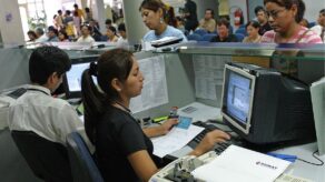 Perú creó 254,000 empleos formales en abril y elevó su superávit comercial en un 4%