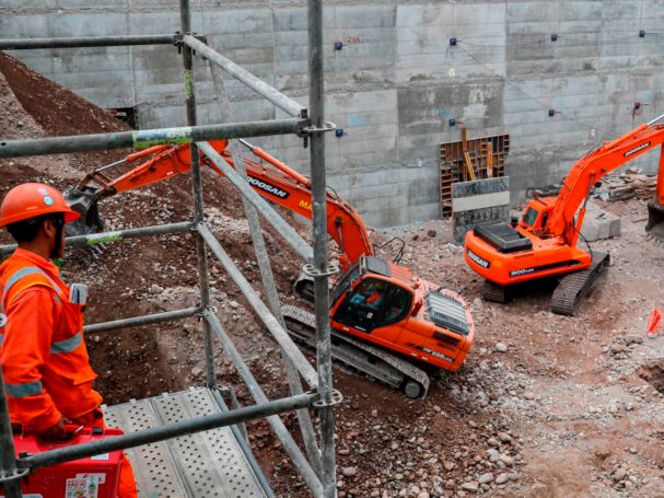 MEF financiamiento obras públicas