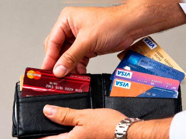 cómo elegir tarjeta de crédito o préstamo