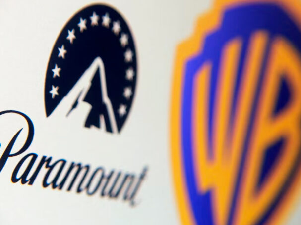 juez paraliza fusión paramount Warner Bross
