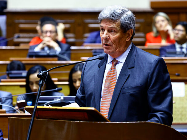 Rafael Rey tren Lima Chosica