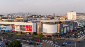 Mall Plaza compra en Colombia