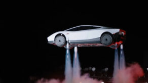Tesla Roadster volador precio