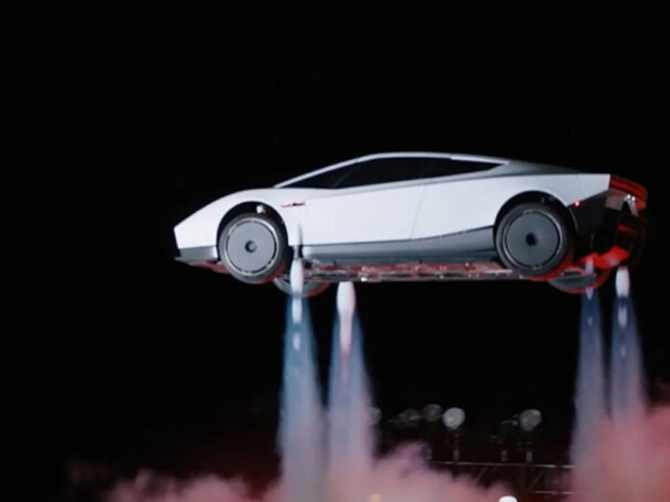 Tesla Roadster volador precio